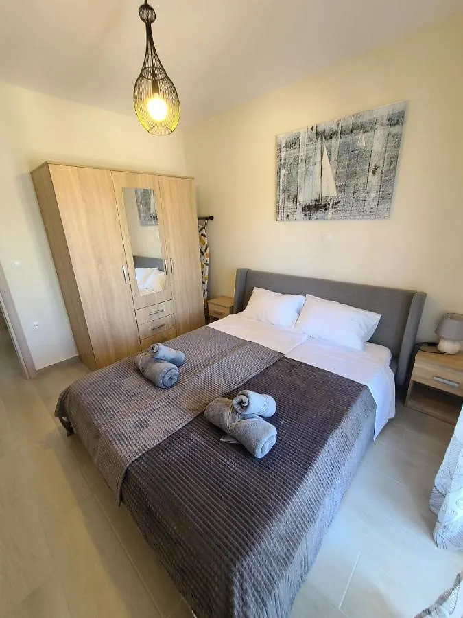 Leks Terra Apartments 니키티
